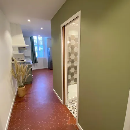 06cf Beautiful Renovated In Old Apartamento