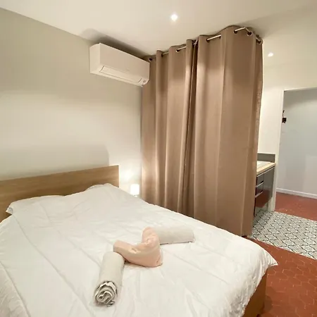 06cf Beautiful Renovated In Old Apartamento *