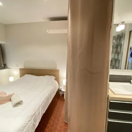 06cf Beautiful Renovated In Old Apartamento
