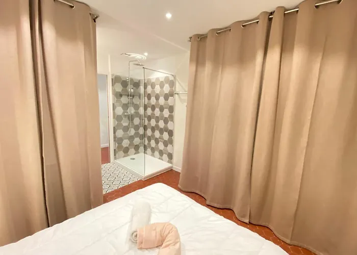 Apartament 06cf Beautiful Renovated In Old Antibes