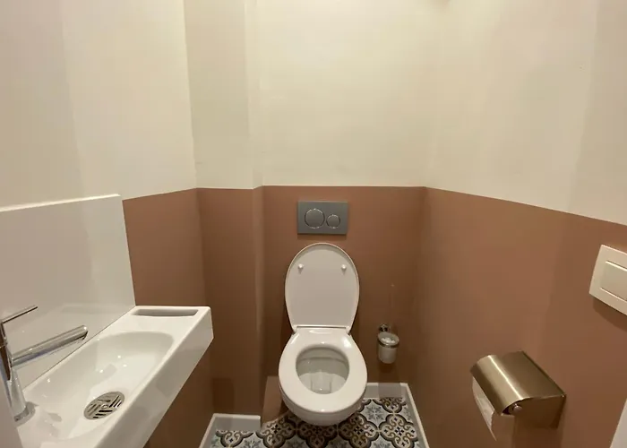 Apartament 06cf Beautiful Renovated In Old Antibes